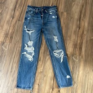 EUC - Gap High Waisted Distressed Jeans - Size 2/26